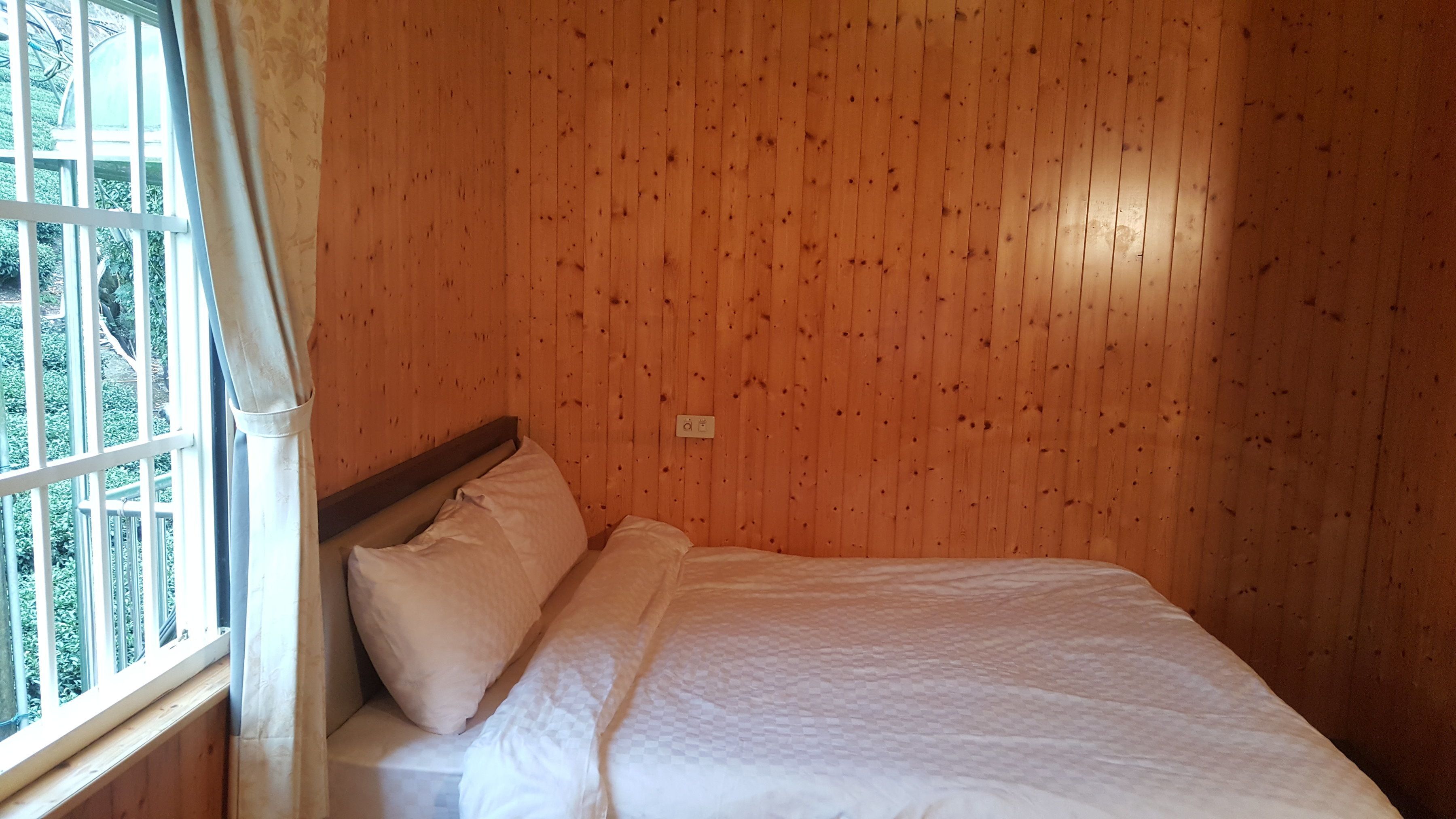 Standard Double Room | Desk, blackout drapes, free WiFi, bed sheets