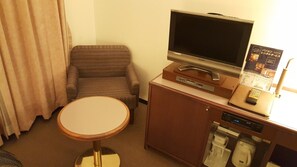 Basic-Zweibettzimmer, 2 Einzelbetten, Nichtraucher | Schreibtisch, Verdunkelungsvorhänge, Bügeleisen/Bügelbrett