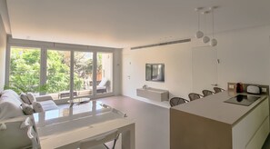 Apartment (2 Bedrooms) | Interior - Beautiful Apt Neve Tzedek Terrace N11 (Tel Aviv)