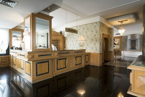 Reception - Hotel Capital (Campagna)