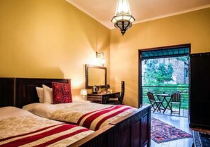 디럭스 더블룸, 킹사이즈침대 1개, 발코니 | 미니바, 책상, 다리미/다리미판, 무료 WiFi