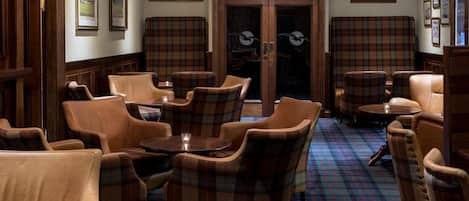 Lunch and dinner served