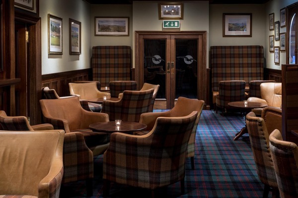 Lunch and dinner served