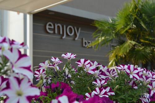 Hotel Enjoy