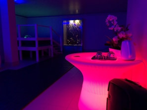 Sauna seca, banheira de hidromassagem, sauna a vapor