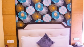 Superior Deluxe | 1 bedroom, minibar, in-room safe, desk