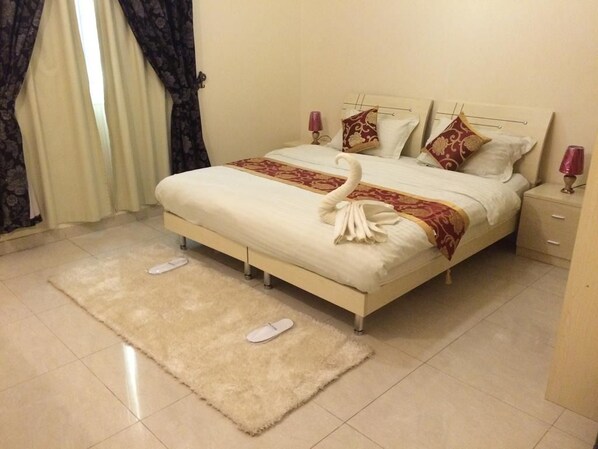 ตู้นิรภัยในห้องพัก, เตารีด/โต๊ะรีดผ้า, เปล/เตียงเด็กอ่อน (ฟรี)
