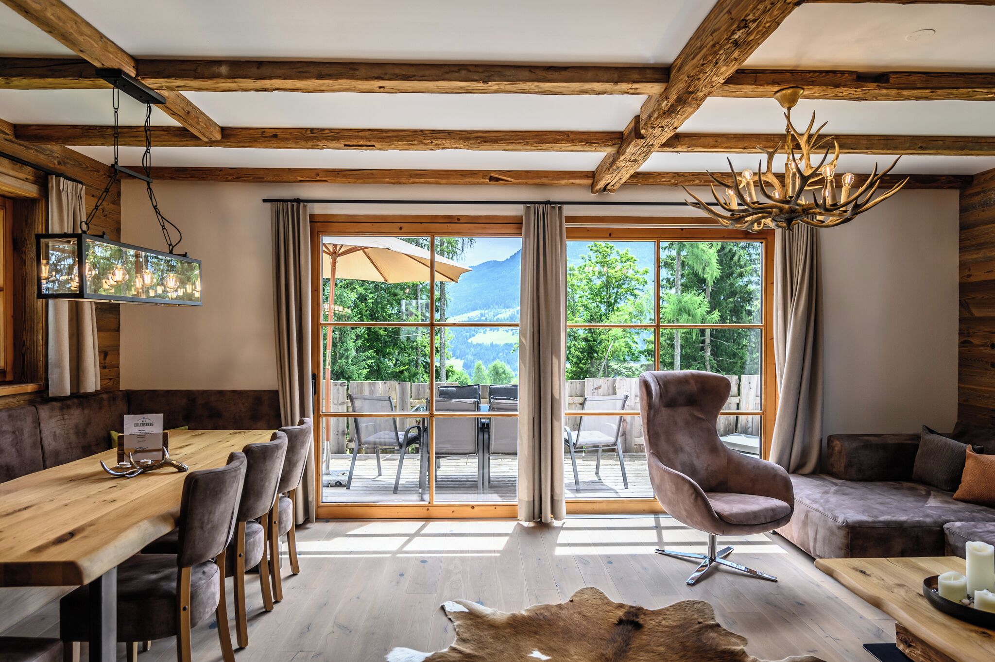 43-inch flat-screen TV with cable channels, TV, heated floors