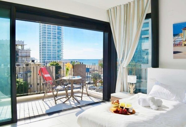 Exclusive Apartment | 3 bedrooms, blackout curtains, free WiFi, bed sheets - Beautiful Sea View Penthouse PkgTL11 (Tel Aviv)