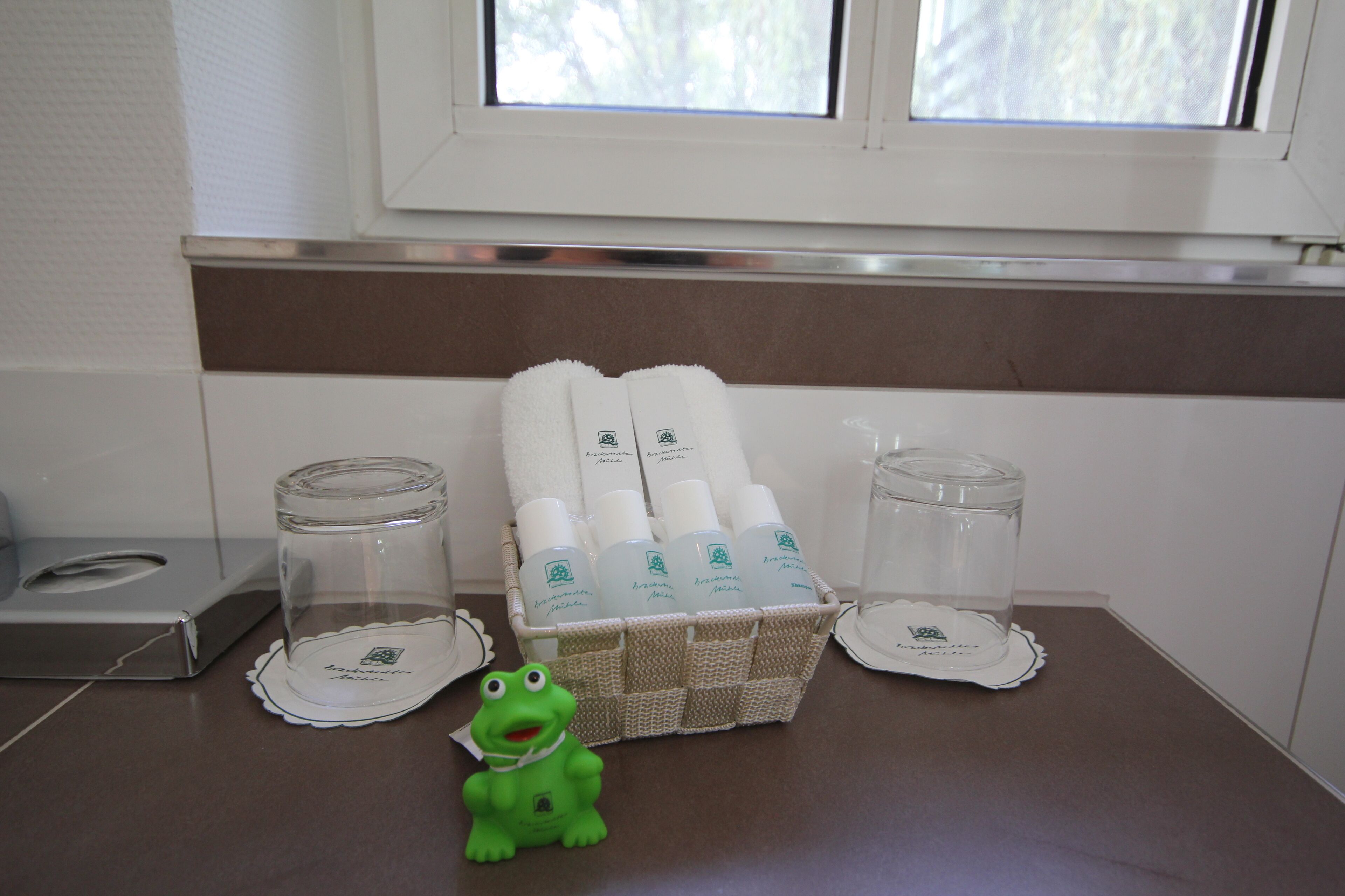 superior room | bathroom amenities | free toiletries, hair dryer, towels, soap