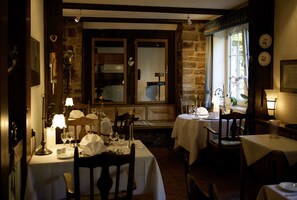 Breakfast, lunch and dinner served - Hotel & Restaurant Brackstedter Mühle (Wolfsburg)