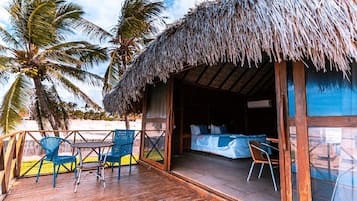 Bungalow | Baño | Regadera, amenidades de baño gratuitas, toallas