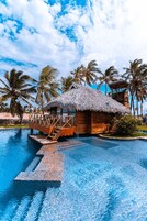 Bungalow | Minibar, blackout drapes, free WiFi, bed sheets