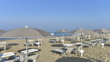 Private beach, sun-loungers, beach umbrellas
