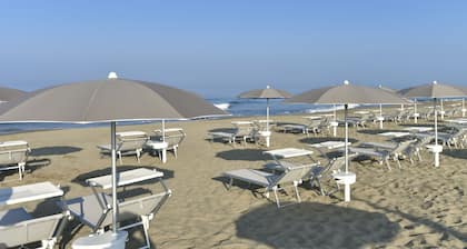 Paestum Inn Beach Resort