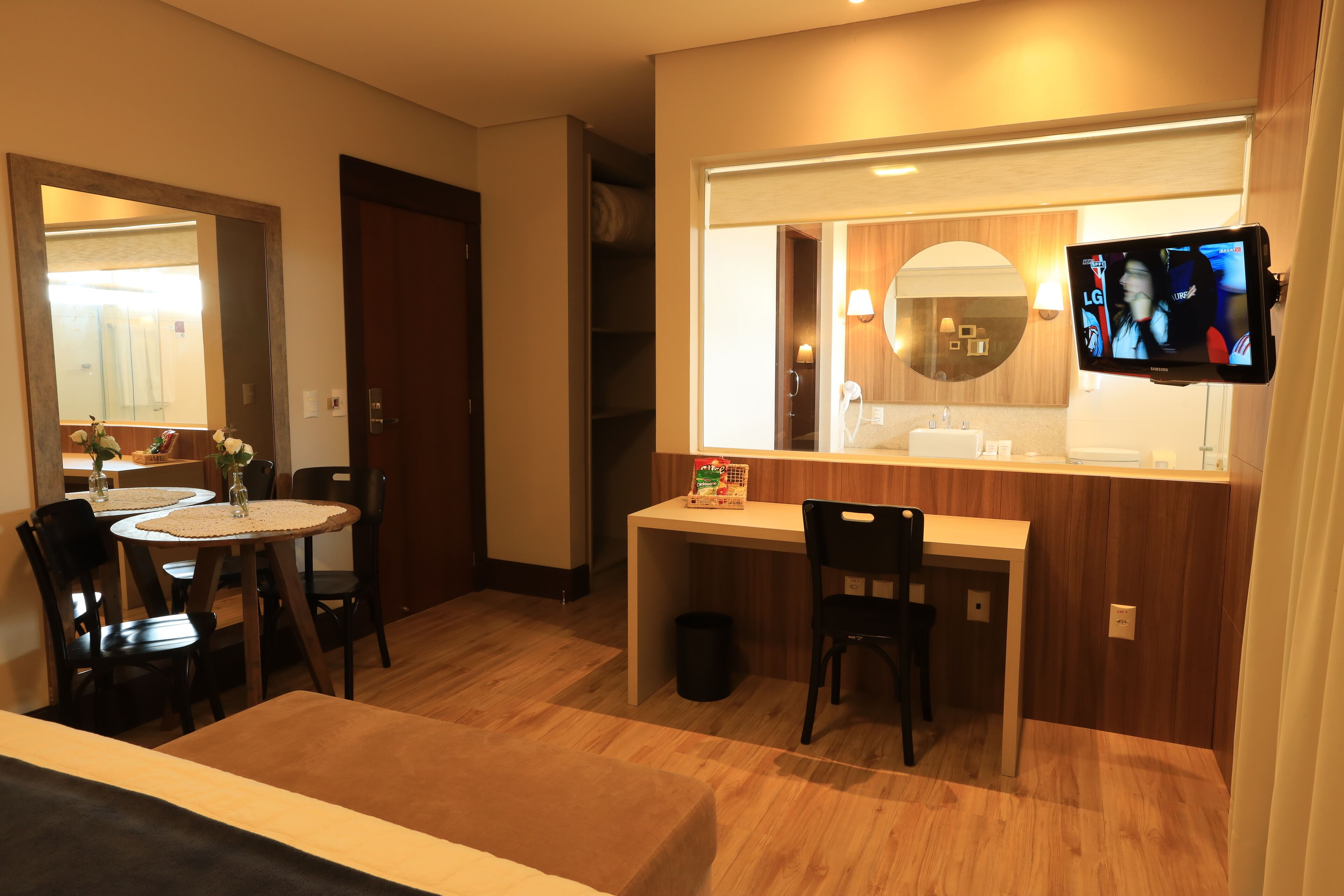 luxury room | minibar, desk, blackout curtains, soundproofing
