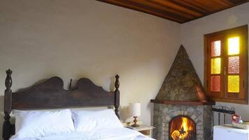 Suite, Hot Tub (Flamboyant) | Minibar, free WiFi