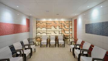 Badstue, boblebad, varme kilder/mineralkilder og kroppsbehandlinger