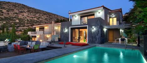 Front of property - evening/night