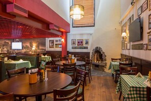 Tägliches Frühstücksbuffet gegen Gebühr