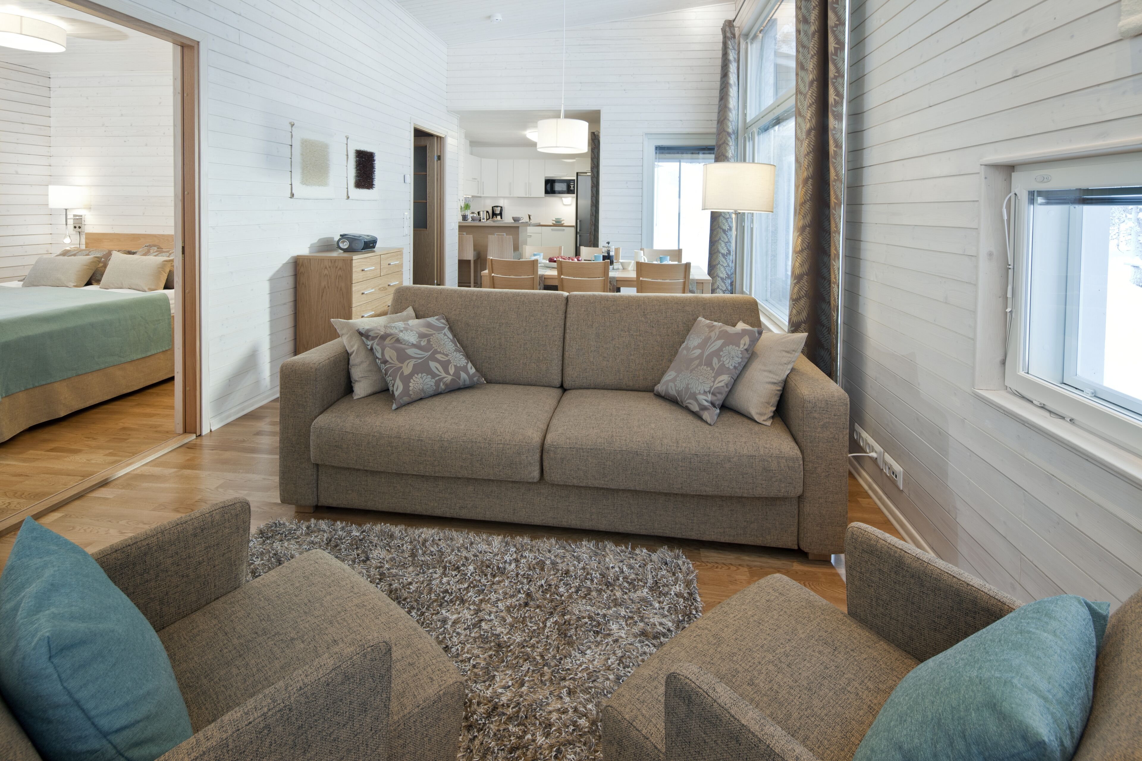 Apartment, 2 Schlafzimmer, Sauna (69 m2) | Wohnzimmer | 40-Zoll-Flachbildfernseher mit Premium-TV-Sendern, Fernseher, DVD-Player