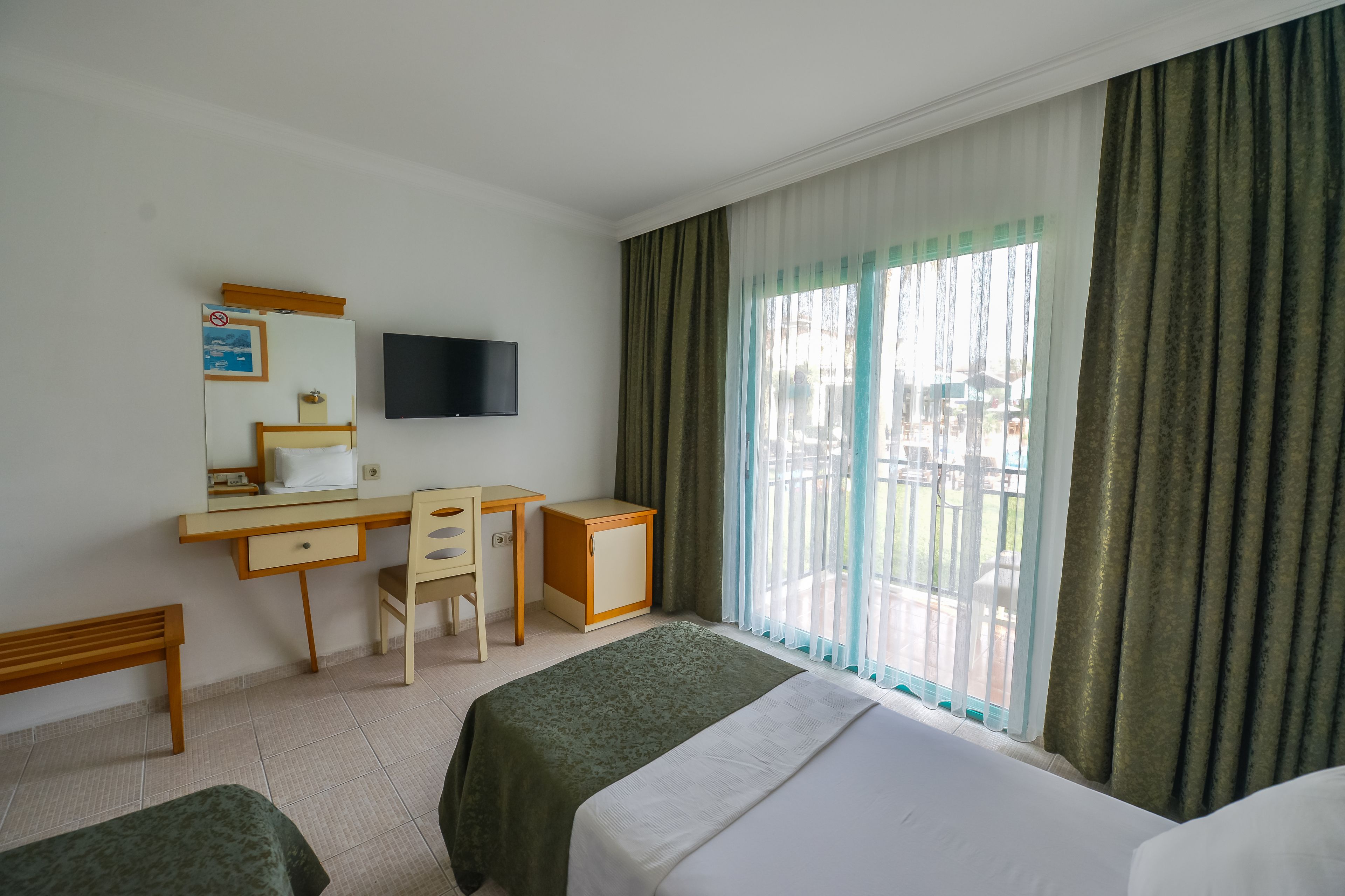 standard room, 1 double or 2 single beds, non smoking | view from room