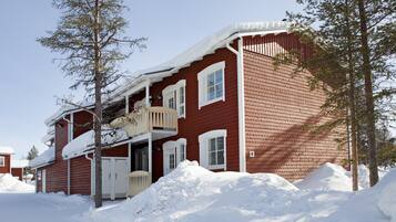 Apartment, 3 Bedrooms, Sauna (77.5 m2) | Terrace/patio