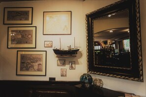 Interior - Bar-Bistro-Hotel DOK (Steenbergen)