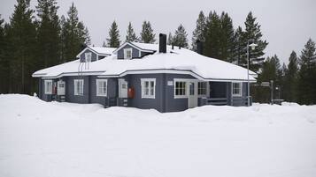 Huoneisto, 1 makuuhuone, sauna (54 m2) | 1 makuuhuone, silitysrauta/-lauta, ilmainen Wi-Fi, vuodevaatteet