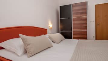 Superior Apartment, 2 Bedrooms | Desk, cribs/infant beds, travel crib, free WiFi