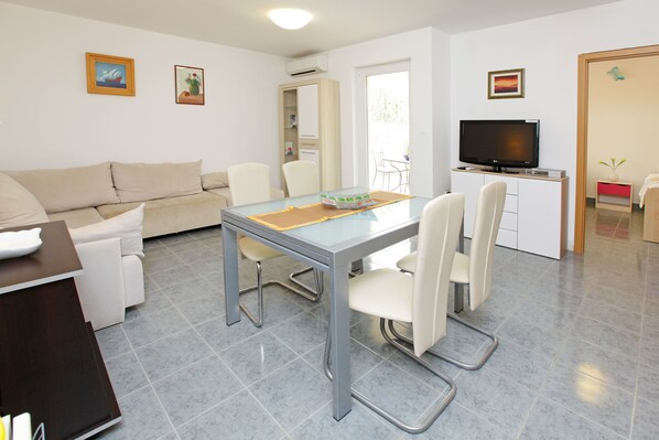 Superior-Apartment, 2 Schlafzimmer | Wohnbereich