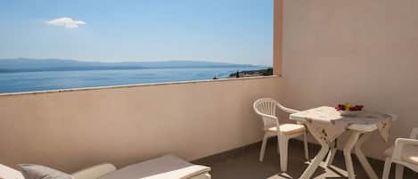 Superior Studio, 1 Double Bed | Balcony
