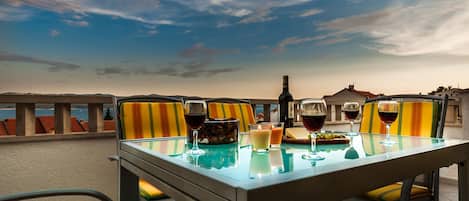 Deluxe Apartment, 2 Bedrooms, Sea View | Balcony