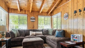 Standard House, Non Smoking, Kitchen | Living area - Apples Delight (Big Bear Lake)