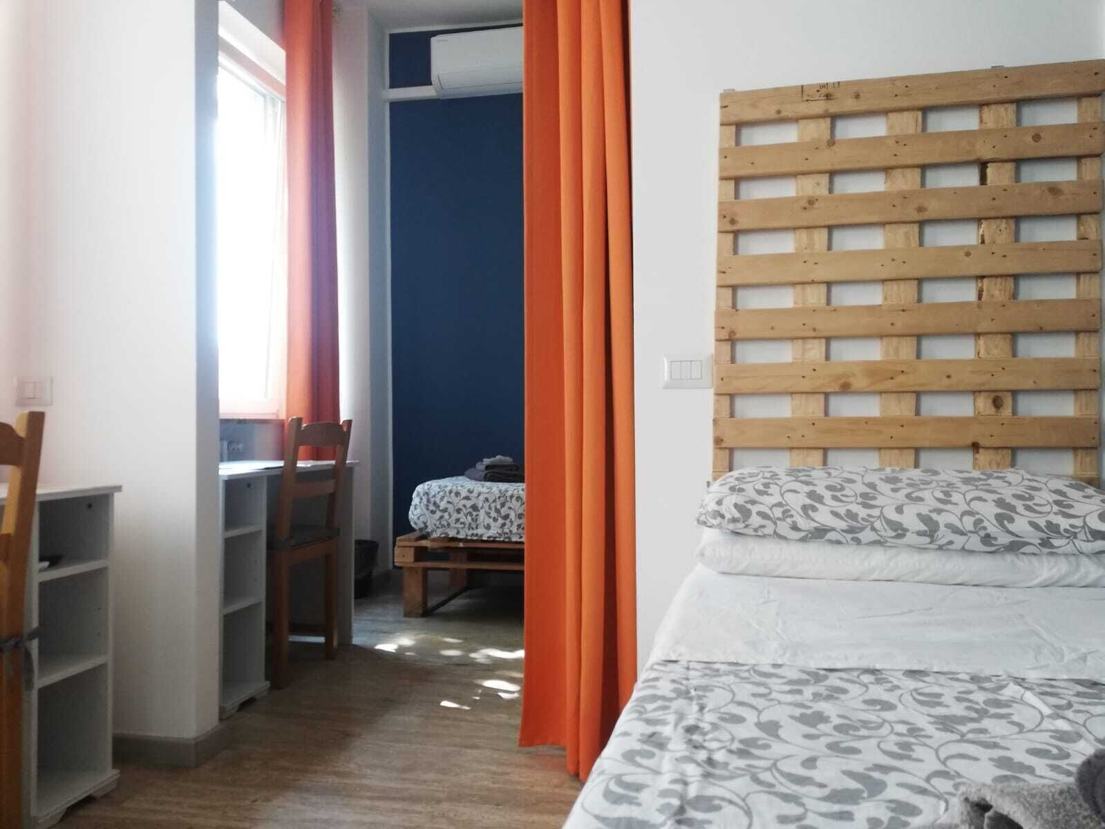 Couette en duvet, décor unique, bureau, rideaux d’obscurcissement