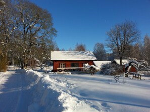 Property grounds - Ulvsbomuren Vildmark & Lantliv (Ramnas)