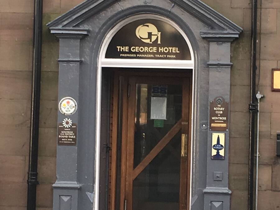 Entrada al alojamiento