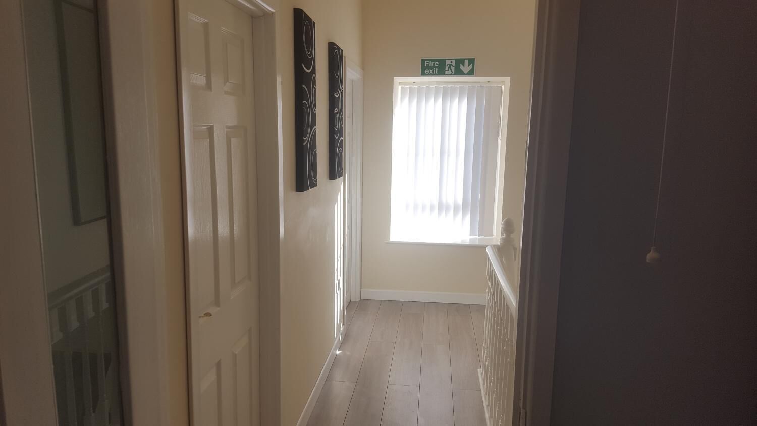 2 개의 침실, 책상, 다리미/다리미판, 무료 유아용 침대