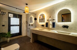 Luxury Villa | Premium bedding, minibar, individually decorated, individually furnished - C'Roque Beach Resort (Colva)