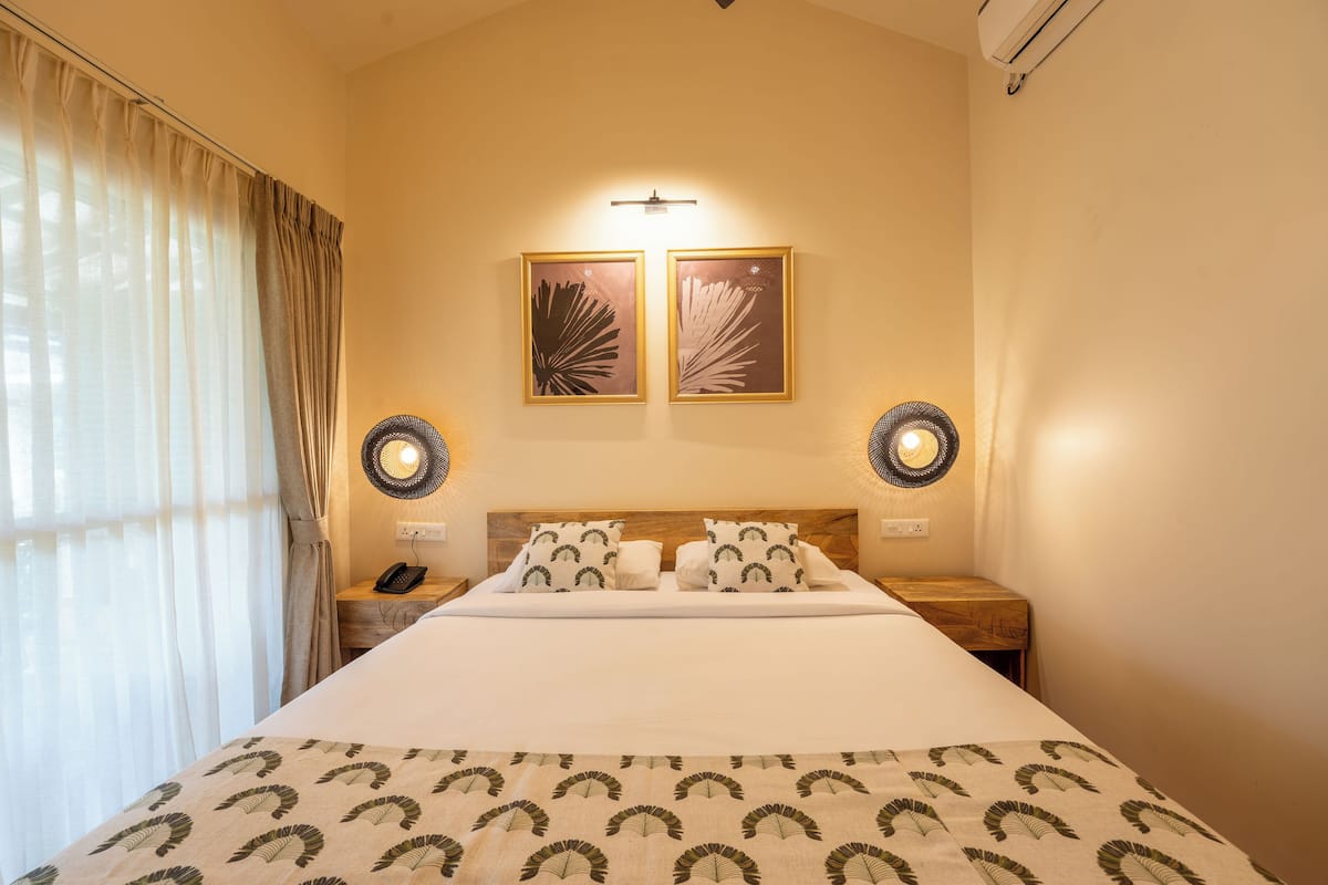 TROPICAL A/C ROOM | Ropa de cama de alta calidad, minibar y decoración personalizada