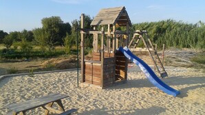 Utendørs lekeområde for barn