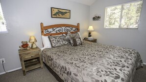 Standard Cabin, Non Smoking, Kitchen | 2 bedrooms, laptop workspace, iron/ironing board, bed sheets - Bear Mountain Retreat (Big Bear Lake)