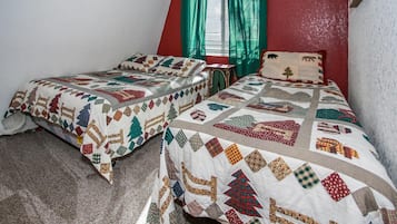 Hytte – standard, ikke-røyk, kjøkken | 2 soverom, skrivebord for bærbar PC, strykejern/-brett og sengetøy