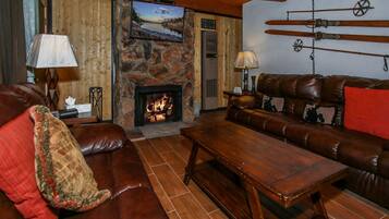 標準小屋, 非吸煙房, 廚房 | 起居區 | 平面電視、壁爐、 DVD 播放機