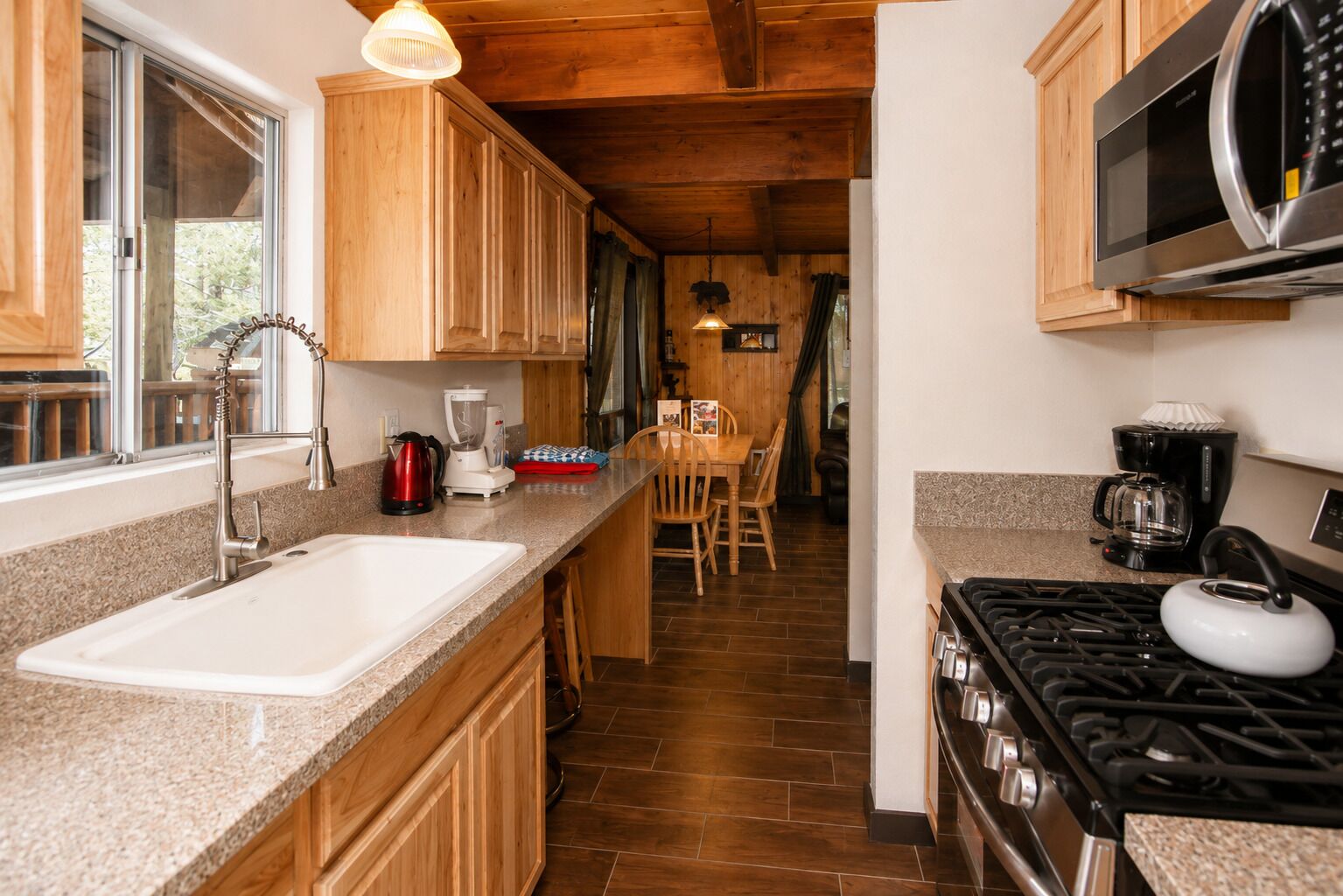 Standard Cabin, Non Smoking, Kitchen | Private kitchen | Coffee/tea maker, full-size fridge, microwave, oven
