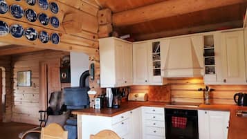 Cabin | Private kitchen | Fridge, oven, stovetop, dishwasher