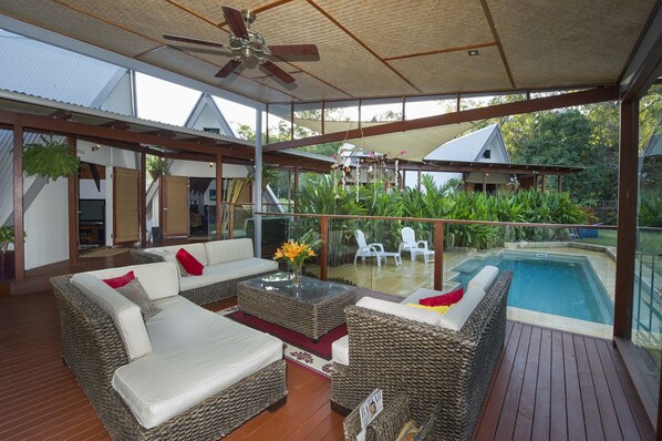 Terrace/patio - Serene Place (Nelly Bay)