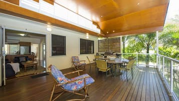 Family Apartment, 2 Bedrooms, Balcony, Ocean View | Teres/patio