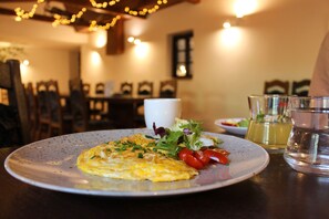 Free daily continental breakfast - Pension Regina (Vetrni)