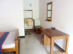 Deluxe Quadruple Room, 2 Queen Beds, Smoking, Garden View - Rich Resort & Restaurant (Mihintale)